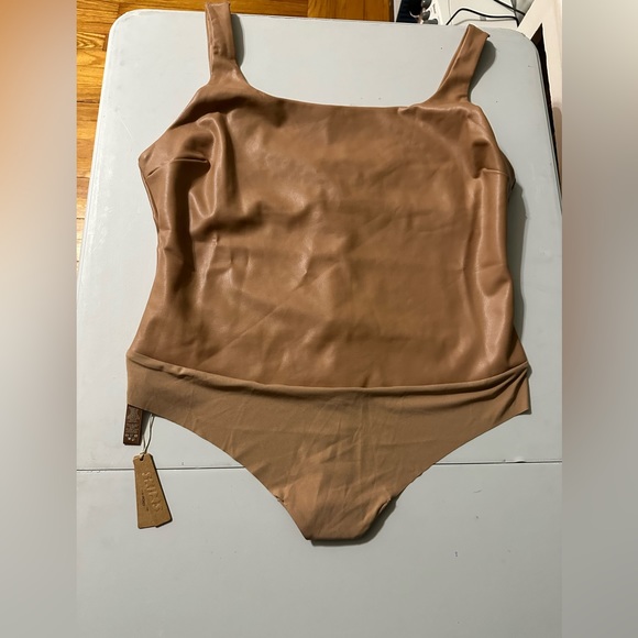 Skims Faux Leather Scoopneck Bodysuit- Sienna 3X NWT! - Picture 2 of 15